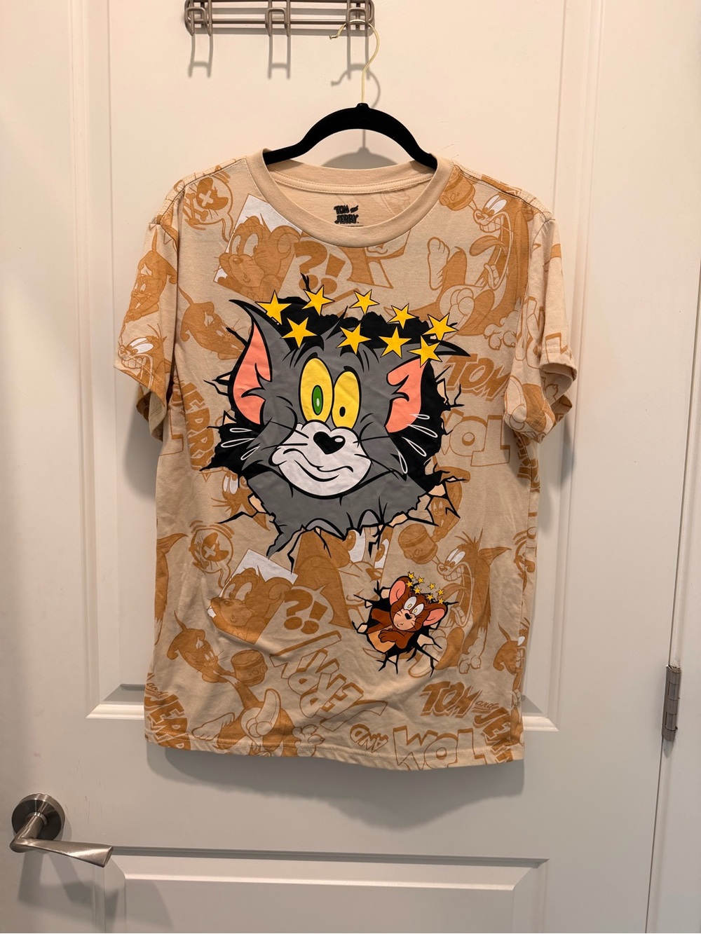 Tom and Jerry All-Over
Print Graphic T-Shirt Size M